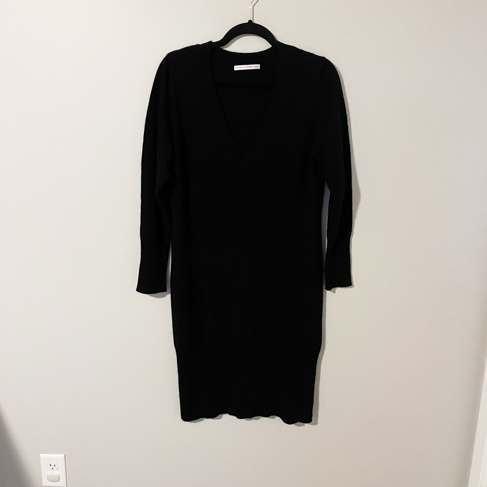 Belinda‎ Robertson black cashmere v neck sweater dress large